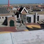 {MAARTEN} Tante Pim en Aguila vanaf het dak van Fort Kijkduin